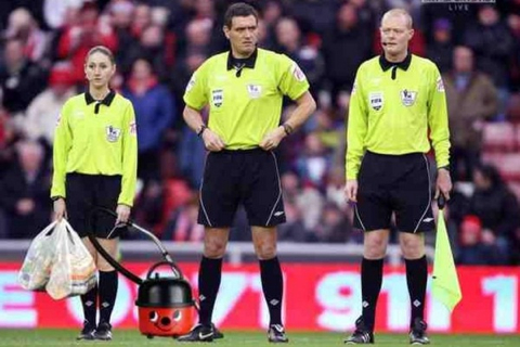 Richard Keys and Andy Gray in sexist rant against female linesman. At least these linesmen disguised as women can boost the ecomony by shopping